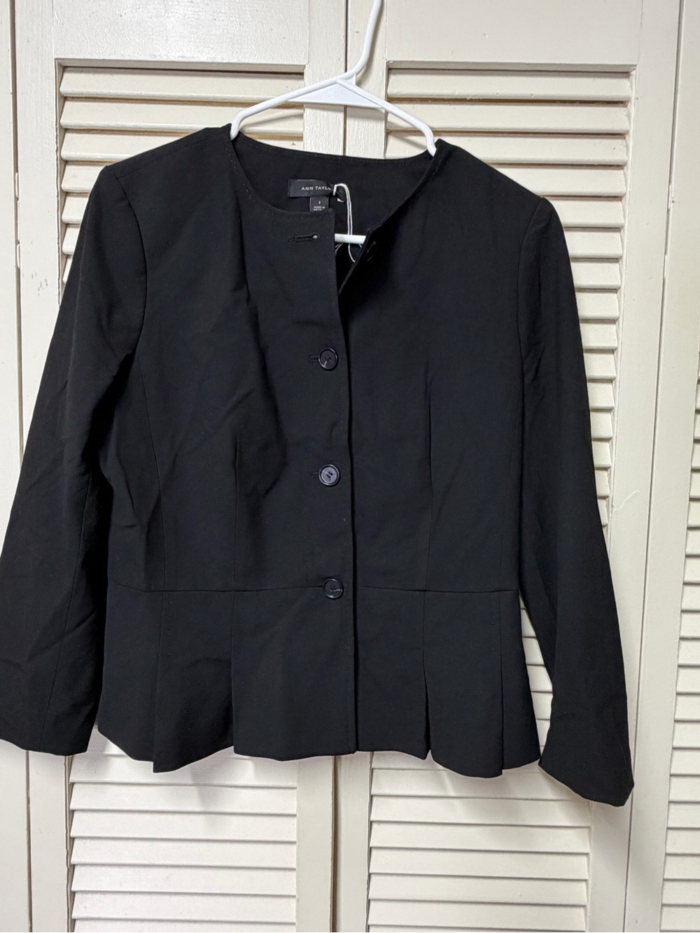 NWOT ANN TAYLOR Black Structured Peplum Jacket